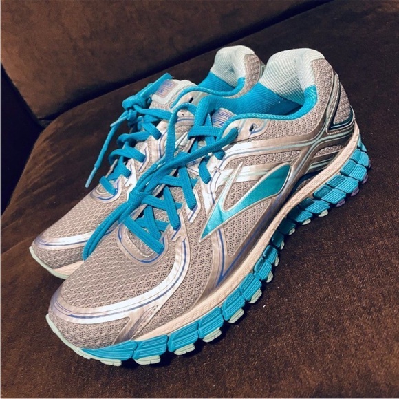 Mint Brooks adrenaline GTS 16 women’s 8.5 US 40 EUR Silver Blue - Picture 3 of 5